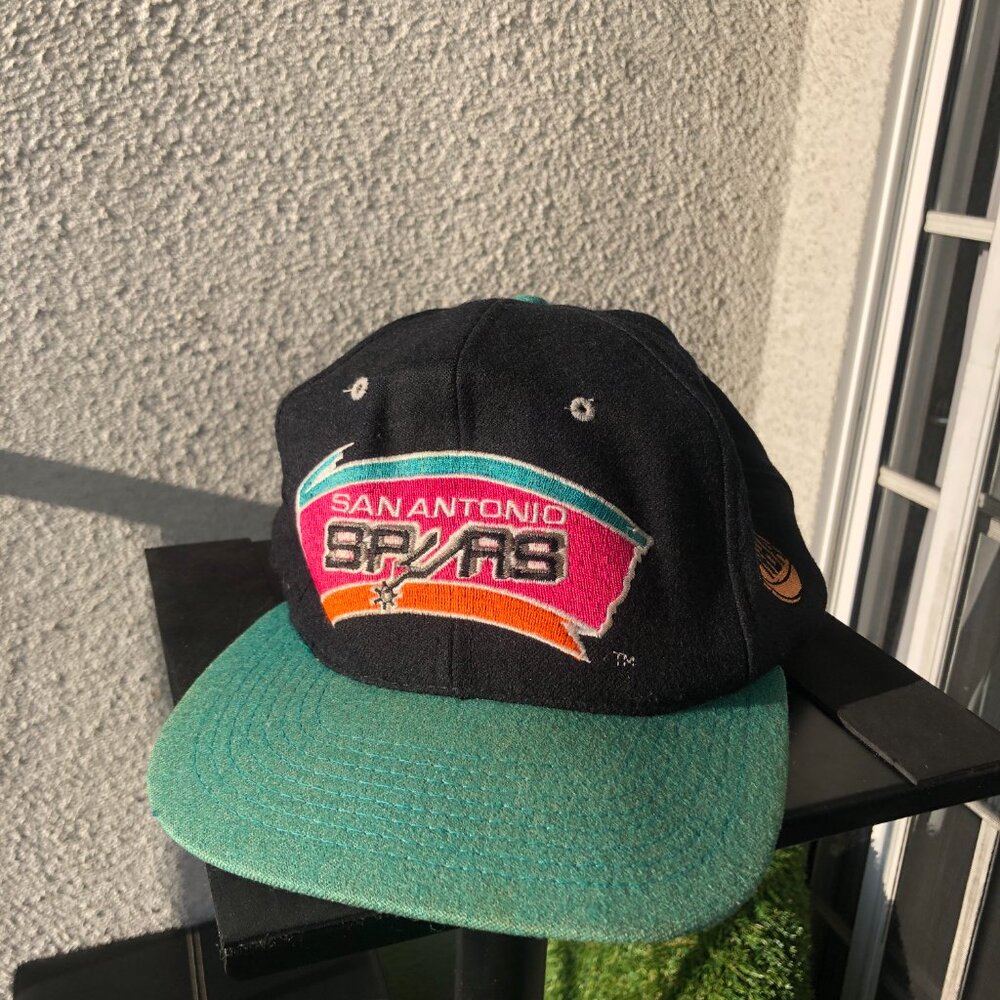 Vintage San Antonio Spurs Hat (1990s)
